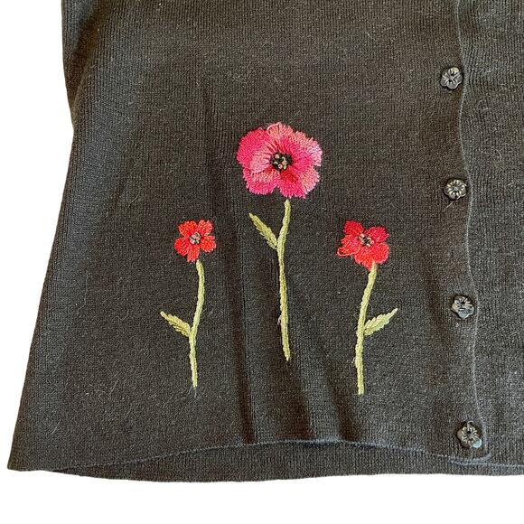 R&K Originals Black Knit Red Floral Embroidered Short Sleeve Cardigan 14 - Picture 5 of 9